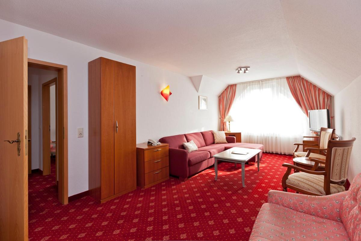 Hotel Fuer Dich Waren  Bagian luar foto